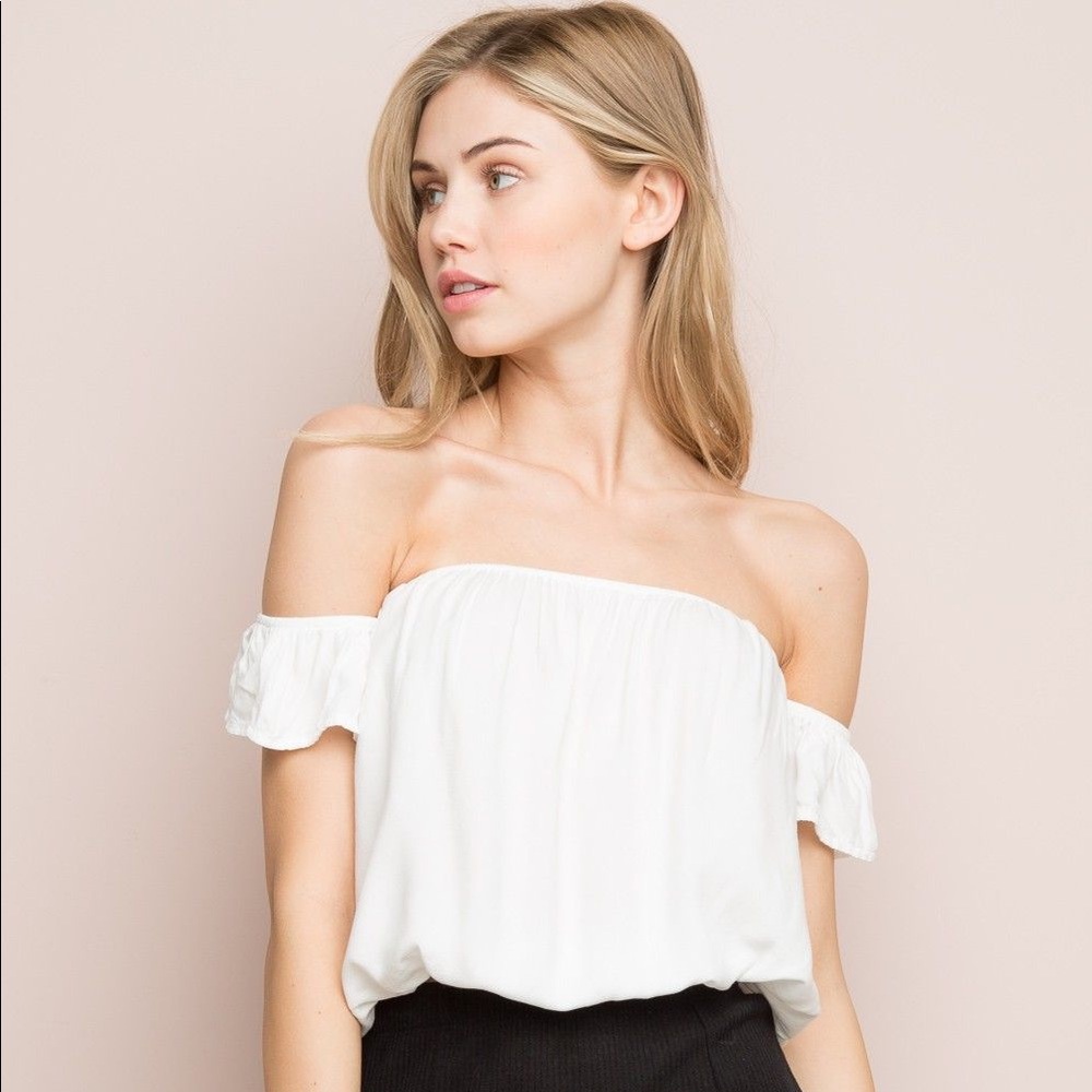 Brandy Melville Beccah top